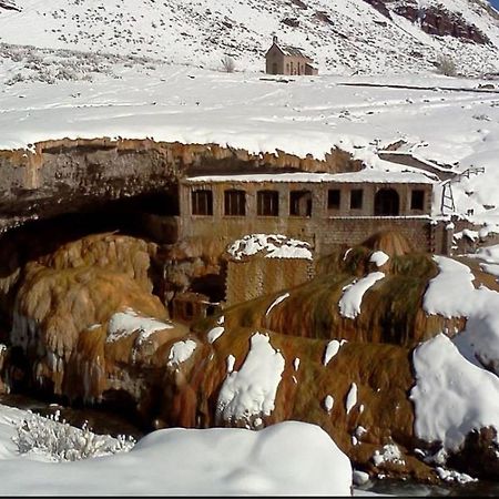 Refugio El Nico Puente del Inca Ngoại thất bức ảnh
